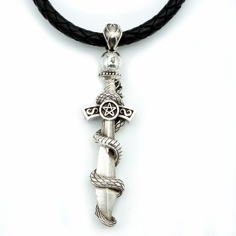 3132  SERPENT´S EDGE
